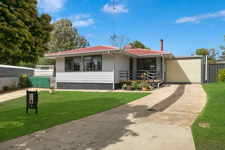3 Phoenix Court, Clare SA 5453