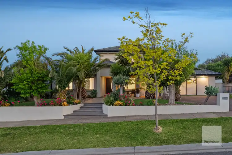 31 Kenswick Drive, Hillside VIC 3037