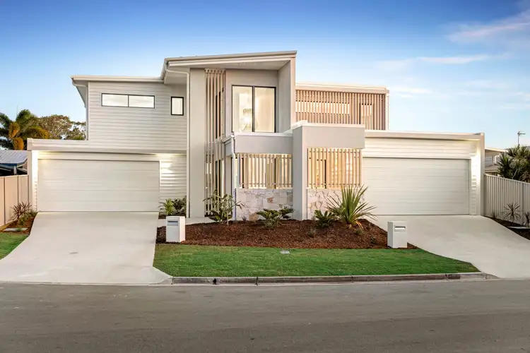 2/8 Tagera Street, Warana QLD 4575