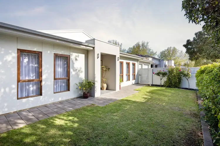 2B Goldsworthy Crescent