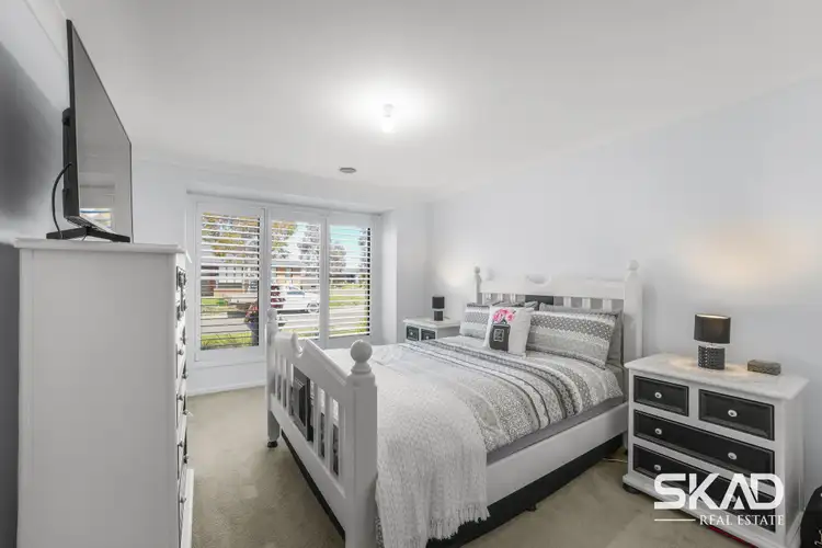 8 Amberfield Street, Mickleham VIC 3064