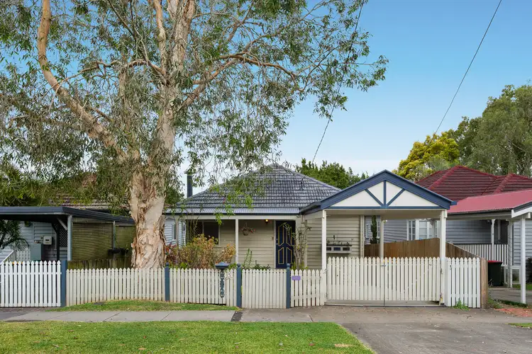 15 Nicholson Street, Mitchelton QLD 4053