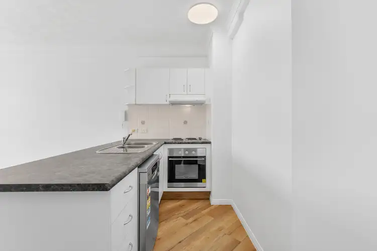 Fourth view of Homely unit listing, 17/10-12 Bath Street, Labrador QLD 4215