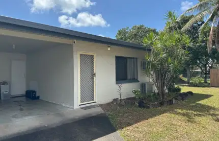 Main view of Homely semi-detached listing, 2/5 Geoffrey Thomas Drive, Bucasia QLD 4750