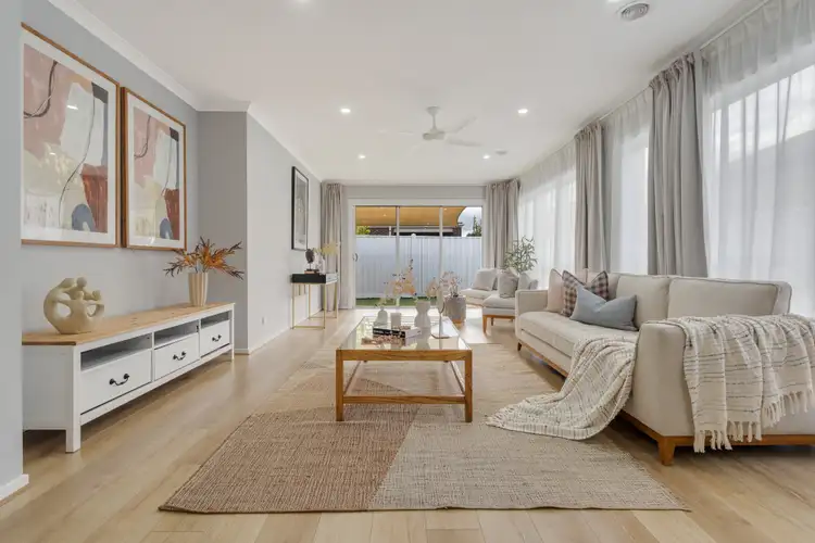 10 Ingrams Way, Mickleham VIC 3064