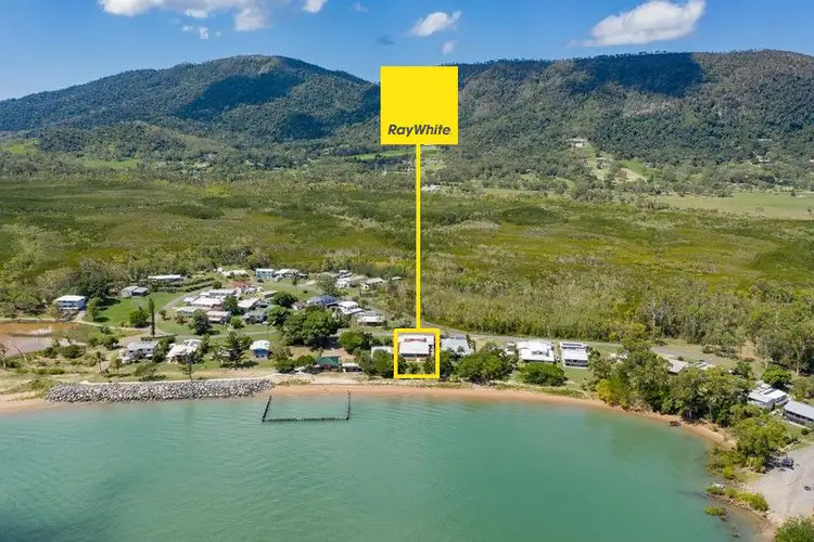 20 Davison Road, Wilson Beach QLD 4800