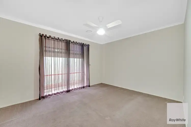 Fifth view of Homely house listing, 11 Lorinda Close, Sydenham VIC 3037