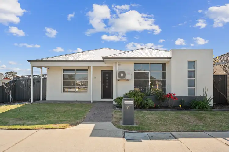 Main view of Homely house listing, 10 Honeysuckle Mews, Baldivis WA 6171