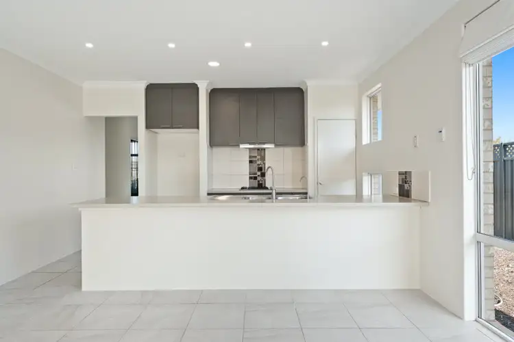 Second view of Homely house listing, 10 Honeysuckle Mews, Baldivis WA 6171