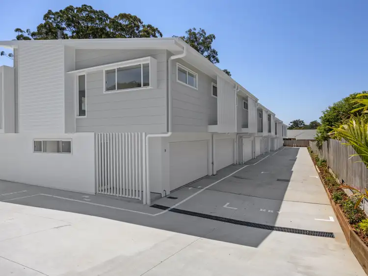 Fifth view of Homely house listing, 2/17 Nichols Avenue, Beerwah QLD 4519