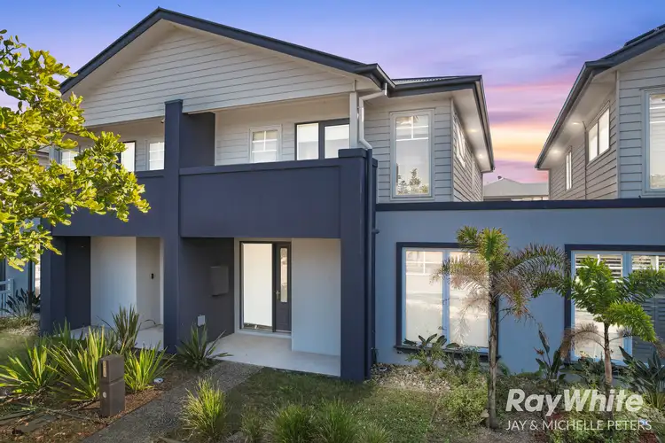 214 Lakeview Promenade, Newport QLD 4020