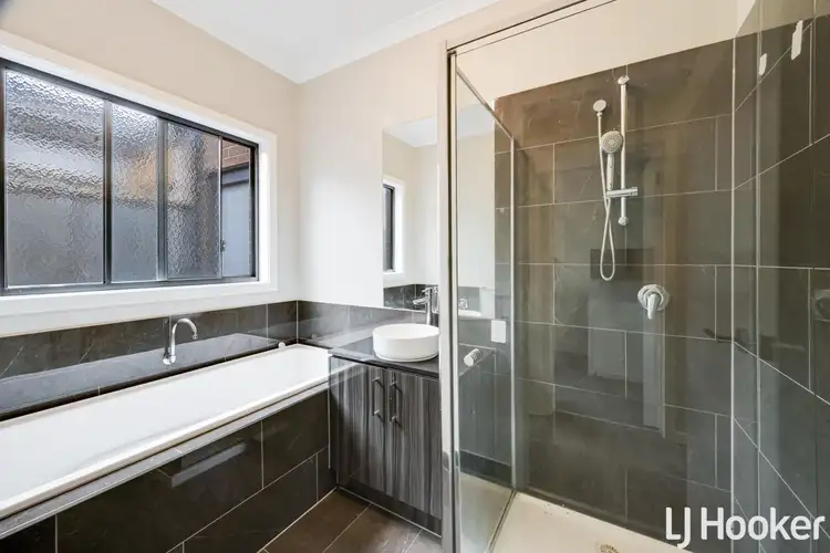 Third view of Homely house listing, 7 Erden Court, Harkness VIC 3337