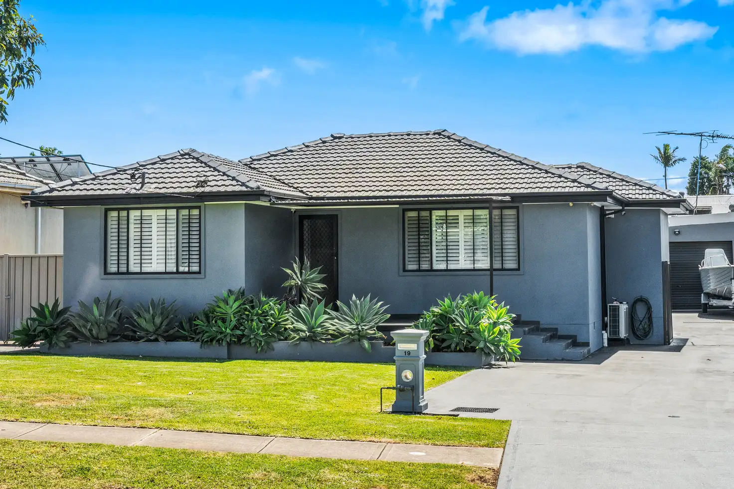 Main view of Homely house listing, 19 Hinkler Street, Smithfield NSW 2164