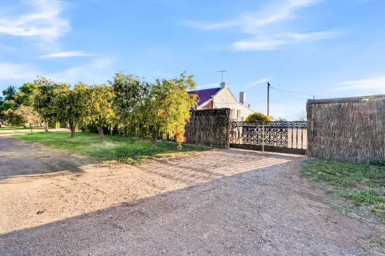 10 Wylie Road, Lower Light SA 5501