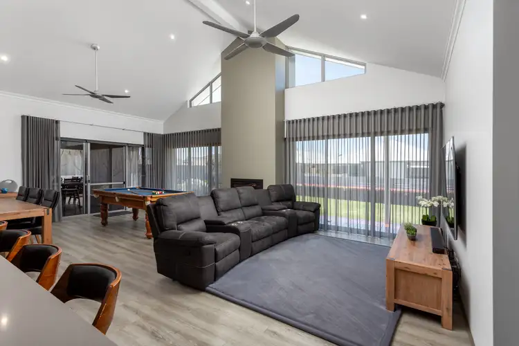 2 Gunwale Elbow, Geographe WA 6280
