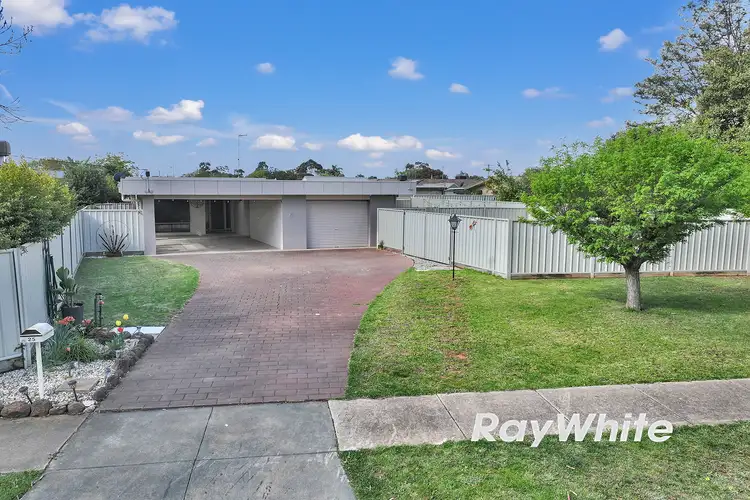 25 Rutley Crescent, Echuca VIC 3564