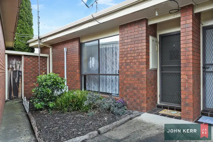 Main view of Homely unit listing, 2/5 Evelyn Street, Moe VIC 3825