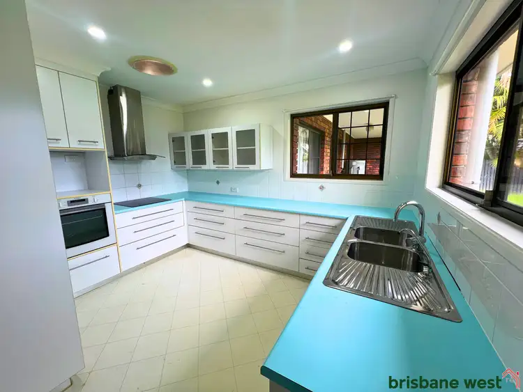 Sixth view of Homely house listing, 2 Bushlark Court, Bellbowrie QLD 4070