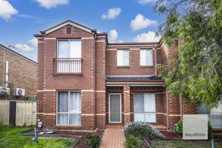 48 Amberlea Circuit, Taylors Hill VIC 3037