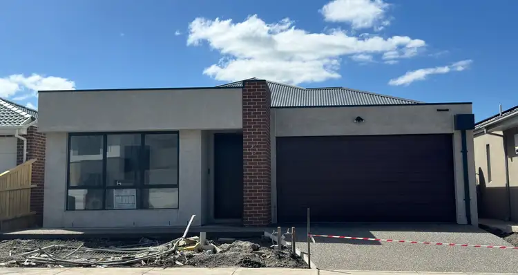28 Heaton Road, Donnybrook VIC 3064