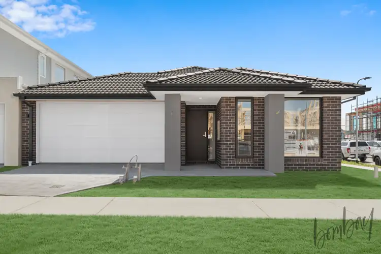 7 Cassia Way, Mickleham VIC 3064