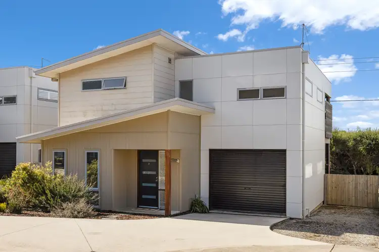 2/1A Stradbroke Crescent, Surf Beach VIC 3922