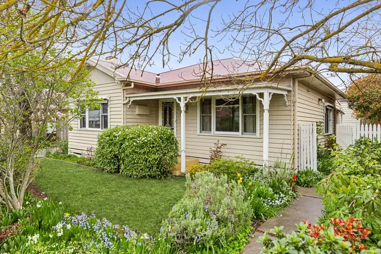12 Lauriston Street