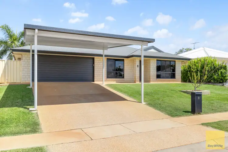 8 Canterbury Road, Emerald QLD 4720