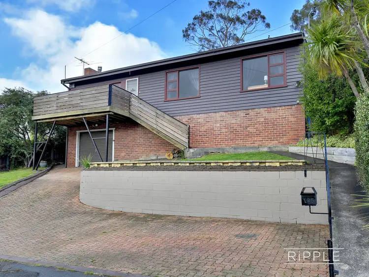 105 Gordons Hill Road, Lindisfarne TAS 7015