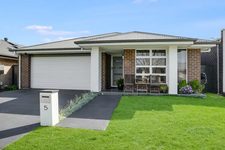 5 Pasture Way, Calderwood NSW 2527