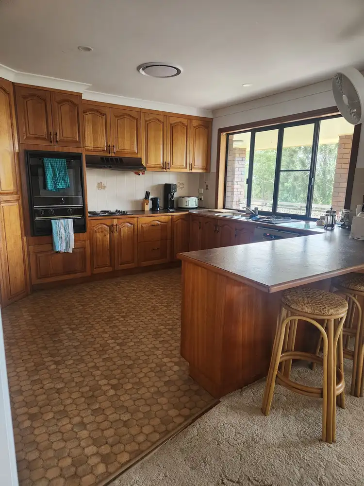 16 Mant Street, Point Vernon QLD 4655