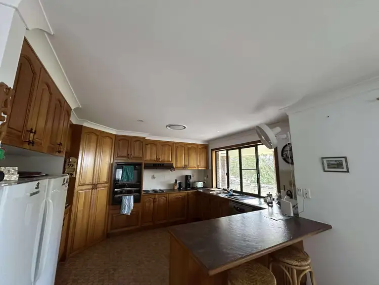 16 Mant Street, Point Vernon QLD 4655