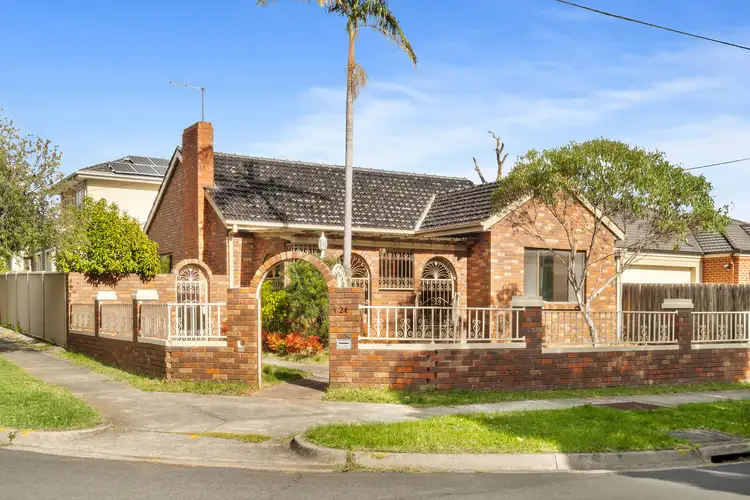 Main view of Homely house listing, 1/24 Imperial Avenue, Mount Waverley VIC 3149