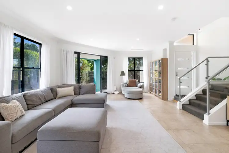 3100 The Boulevarde, Carrara QLD 4211