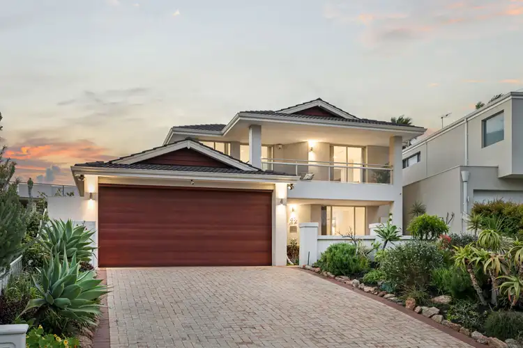 42 Broadbeach Boulevard, Hillarys WA 6025