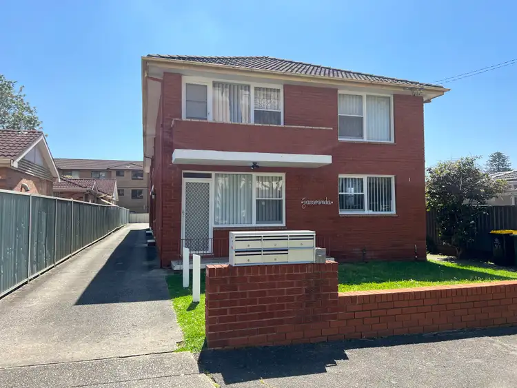 1/1 Eighth Avenue, Campsie NSW 2194