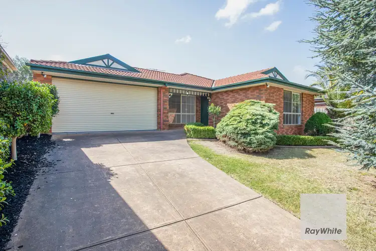 31 Queens Parade, Hillside VIC 3037