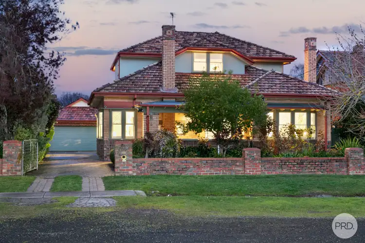 8 Dowling Street, Lake Wendouree VIC 3350