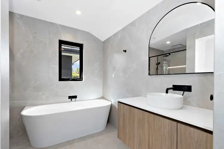 Fifth view of Homely townhouse listing, 2/7 Helvetia Court, Frankston VIC 3199