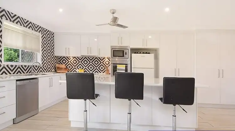 471 Mount Gravatt-Capalaba Road, Wishart QLD 4122
