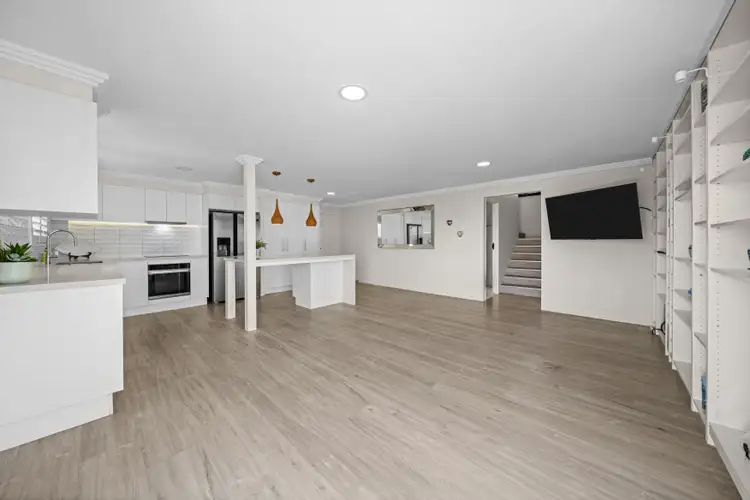 Fourth view of Homely apartment listing, 9/268 Stanhill Drive, Chevron Island QLD 4217