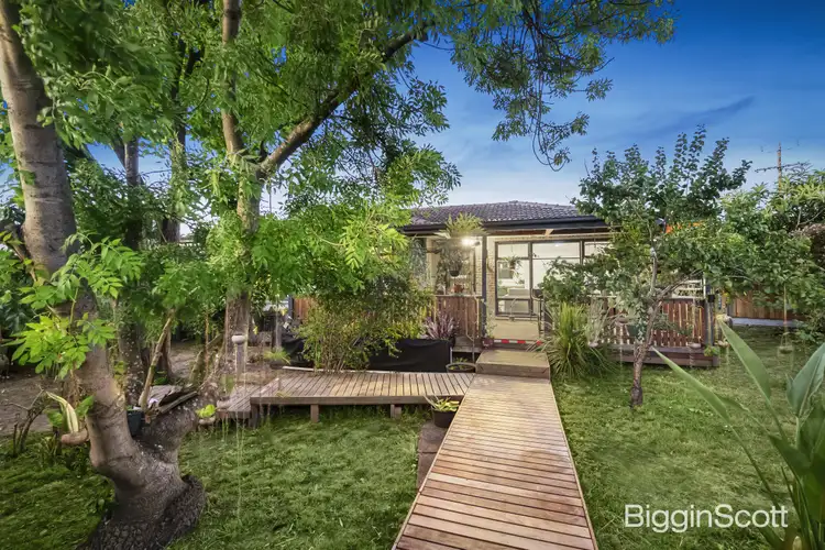 17 Matlock Road, Wantirna South VIC 3152