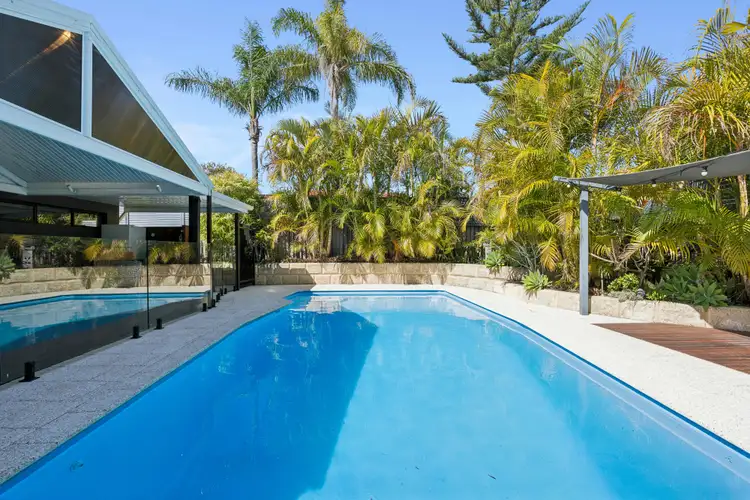 4 Edna Way, Duncraig WA 6023