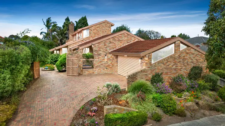 12 Freemantle Drive, Wantirna South VIC 3152