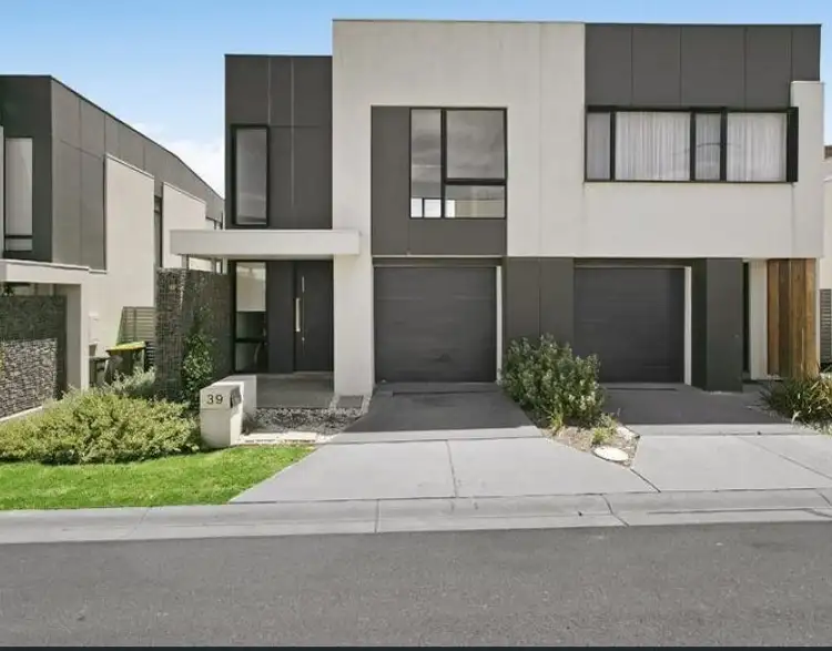 39 Burn Nar Look Drive, Burwood VIC 3125