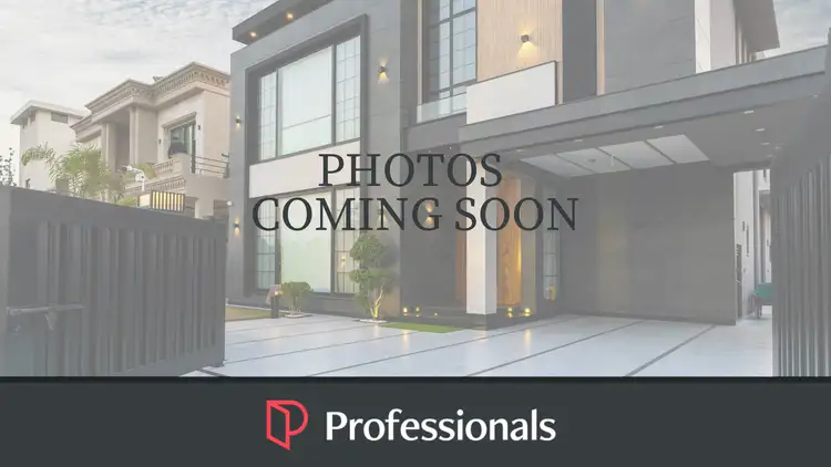 2 Galliers Avenue