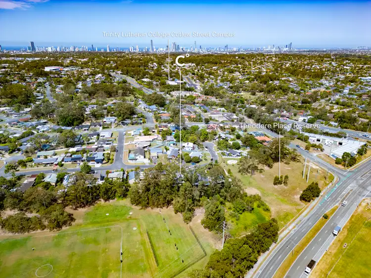 16 Theodore Place, Molendinar QLD 4214