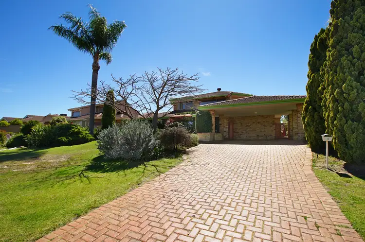 9 Jackson Avenue, Winthrop WA 6150
