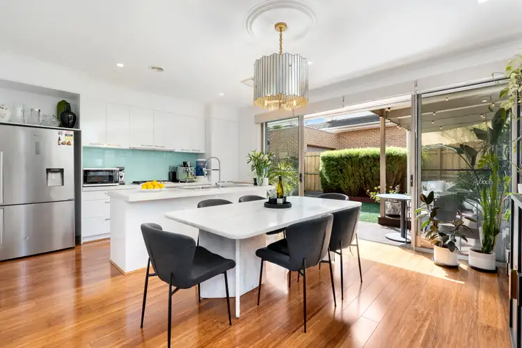 2/15 Timmings Street, Chadstone VIC 3148