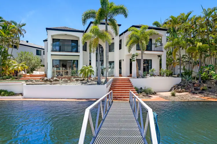 9/76 Bayview Street, Runaway Bay QLD 4216